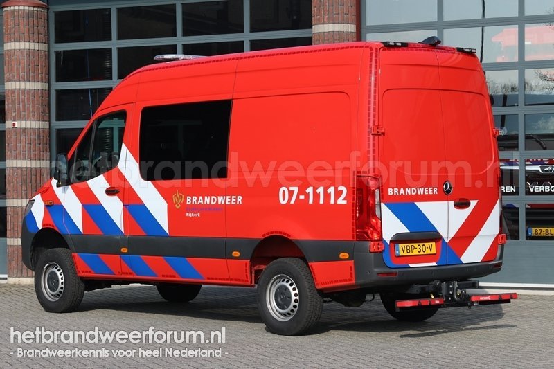 07-1112 Personeel/Materiaalvoertuig