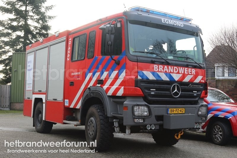 10-4242 Tankautospuit