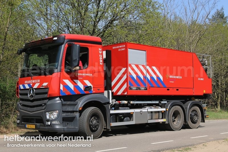 23-2682 Haakarmvoertuig