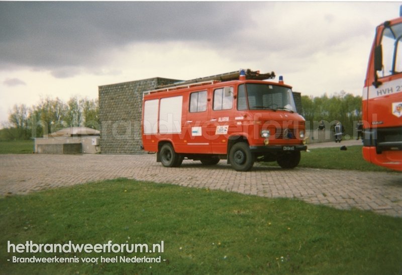 Personeel/Materiaalvoertuig (EB-06-65)