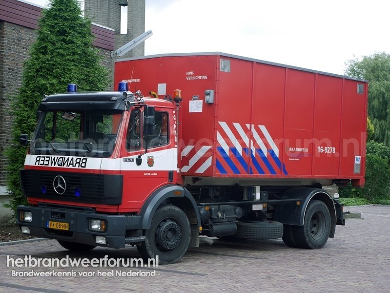 16-2281 Haakarmvoertuig (VX-08-NN)