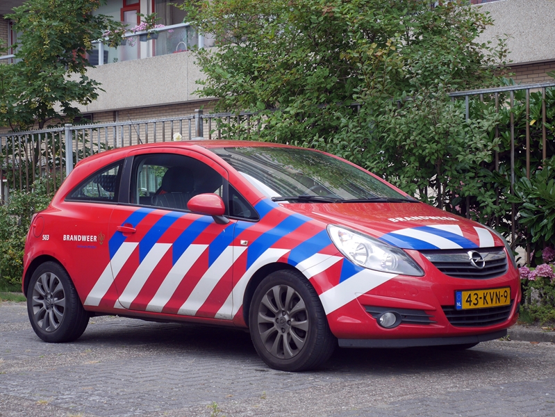 16-9394 Dienstauto (43-KVN-9)