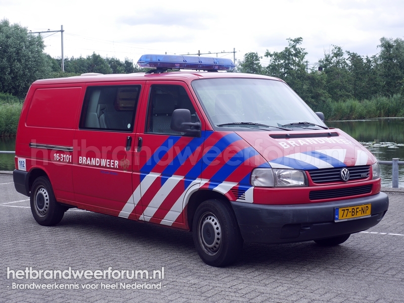 16-3101 Personeel/Materiaalvoertuig