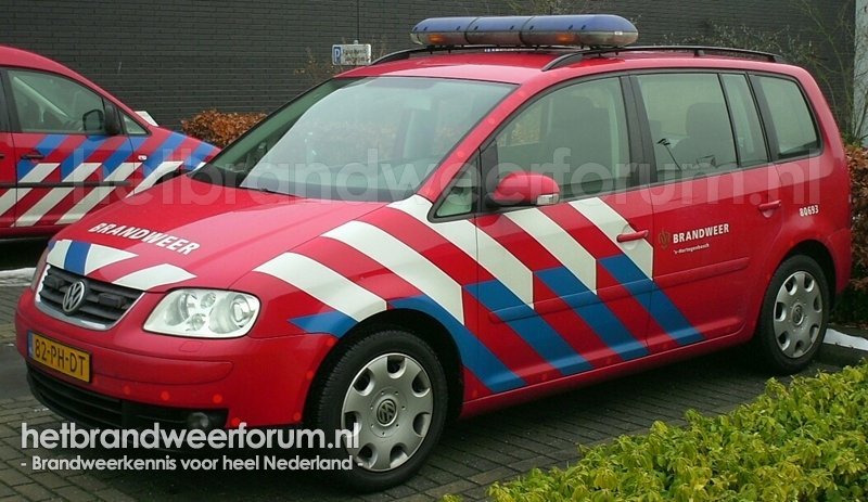 693 Dienstauto (82-PH-DT)