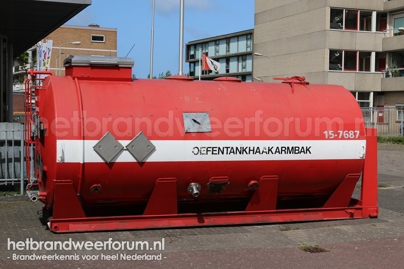 15-7687 Oefentankhaakarmbak