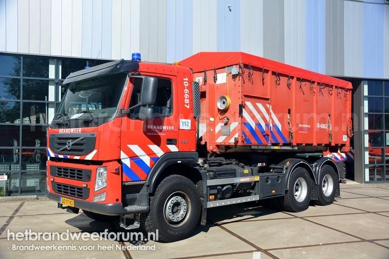 10-6687 Haakarmvoertuig