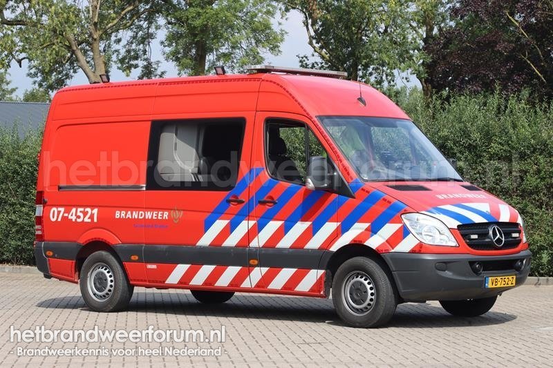 07-4521 Personeel/Materiaalvoertuig (VB-752-Z)