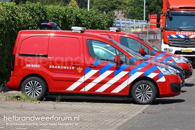 09-8002 Personeels/Materiaalvoertuig