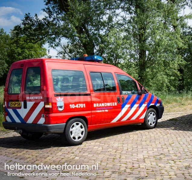10-4701 Dienstauto (25-GP-SR)
