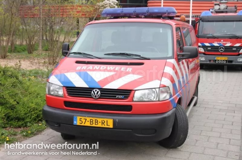 10-5103 Personeel/Materiaalvoertuig (57-BB-RL)