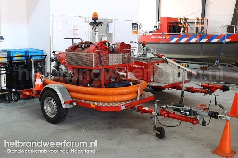 09-04MSA Motorspuitaanhanger