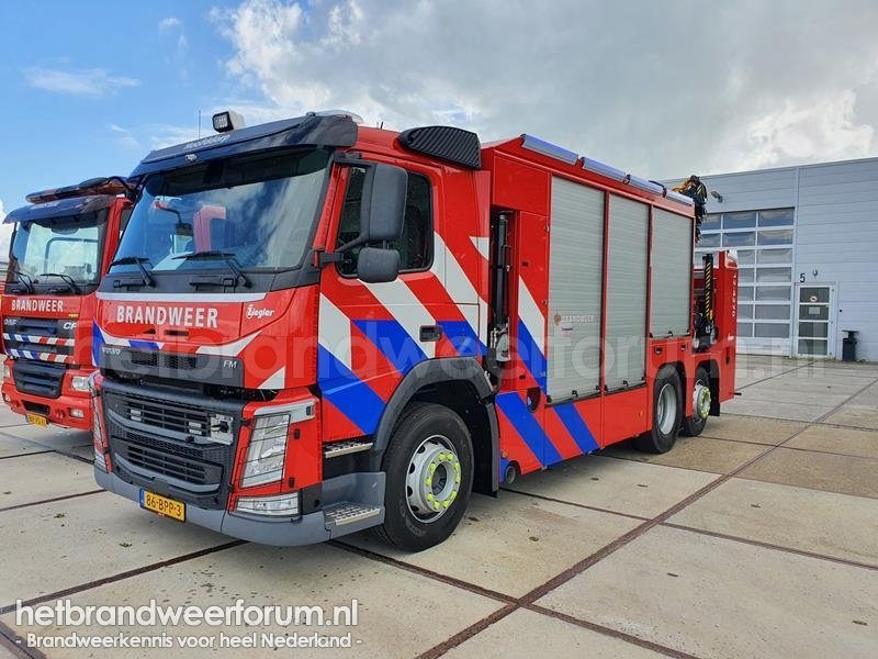 12-4270 Hulpverleningsvoertuig