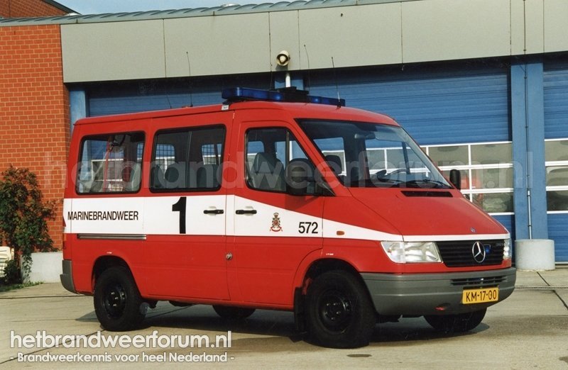 572 Personeel/Materiaalvoertuig (KM-17-00)