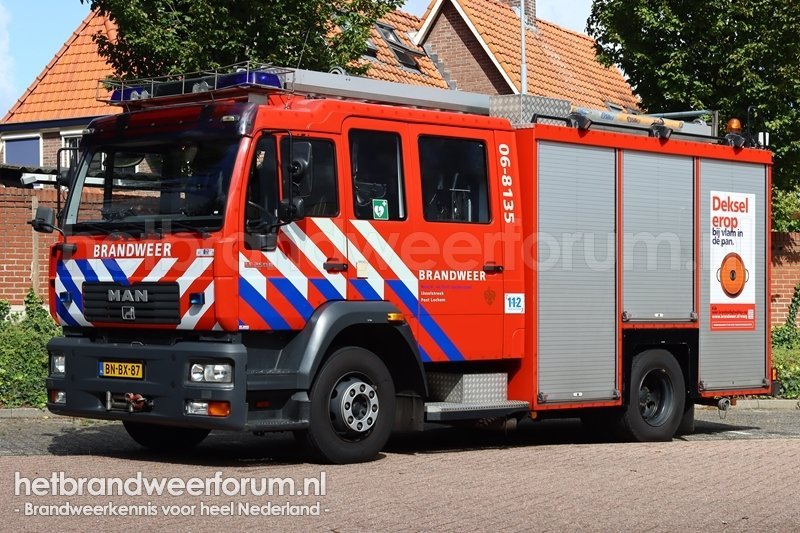 06-8135 Tankautospuit