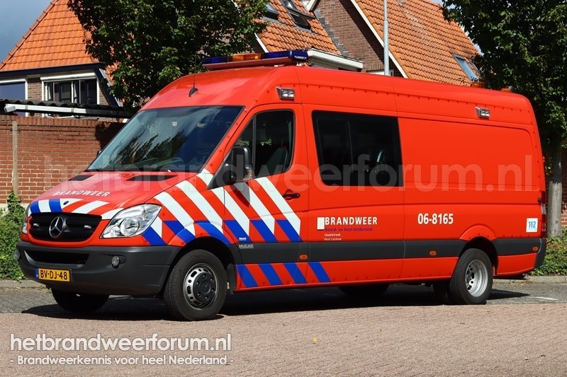 06-8165 Personeel/Materiaalvoertuig