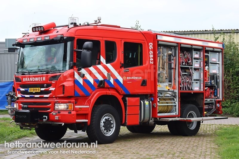 06-6842 Tankautospuit