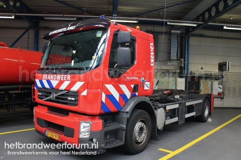 12-1283 Haakarmvoertuig