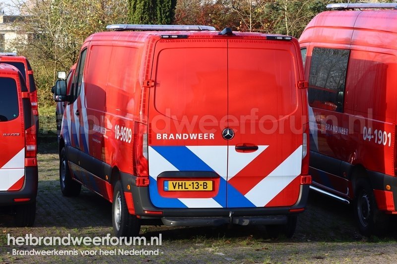 18-9609 Personeel/Materiaalvoertuig