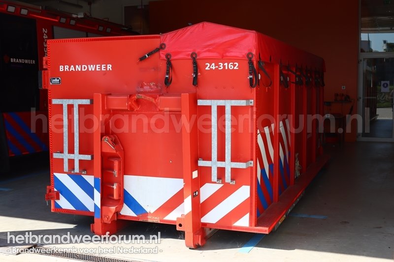 24-3162 Dompelpomphaakarmbak