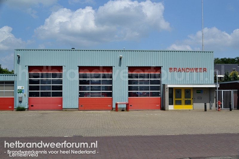 Nijverheidsstraat 8, te Lemelerveld