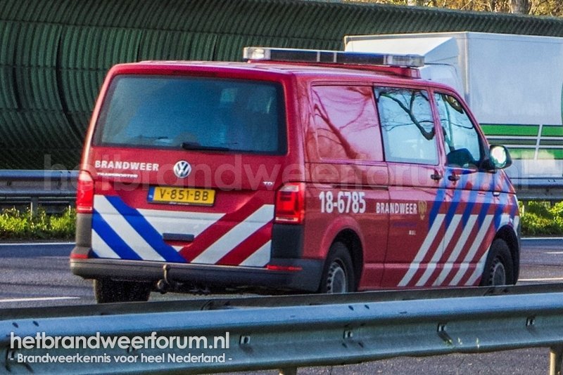18-6785 Personeel/Materiaalvoertuig