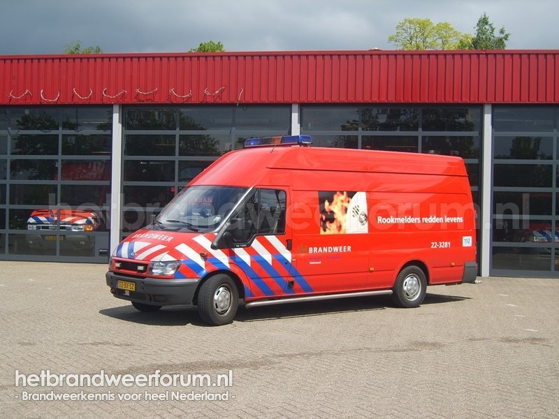 22-3281 Personeel/Materiaalvoertuig (02-BX-SZ)