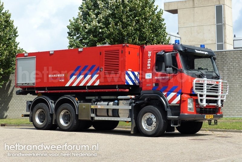 20-1681 Haakarmvoertuig