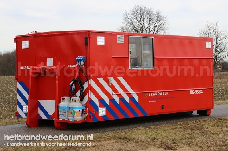 06-9584 Verzorgingshaakarmbak