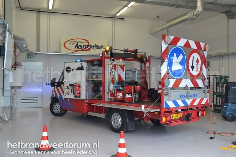 06-8681 Personeel/Materiaalvoertuig