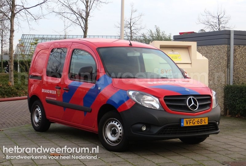 Personeel/Materiaalvoertuig (VFG-68-L)