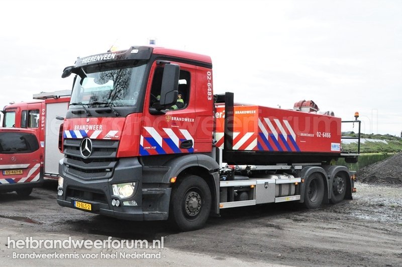 02-6483 Haakarmvoertuig