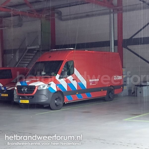 23-3288 Personeel/Materiaalvoertuig Logistiek