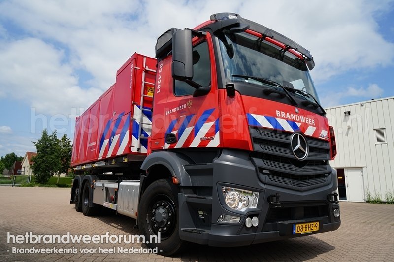 05-1281 Haakarmvoertuig