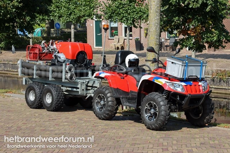 04-1280 Personeel/Materiaalvoertuig