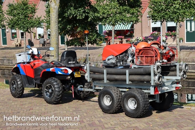 04-1280 Personeel/Materiaalvoertuig