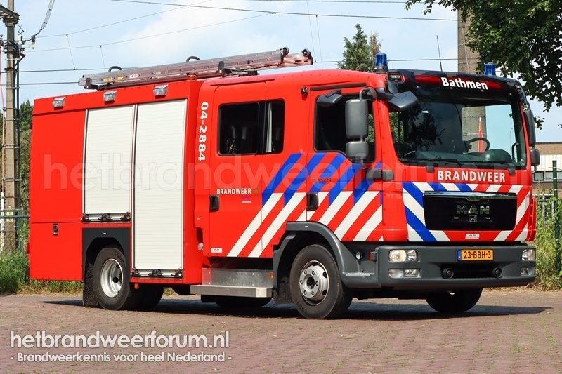 04-2884 Personeel/Materiaalvoertuig