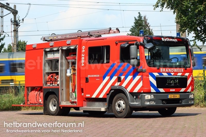 04-2884 Personeel/Materiaalvoertuig