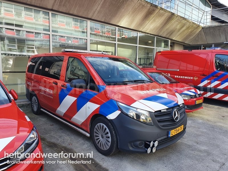 11-0221 Dienstbus Adviseur Gevaarlijke Stoffen