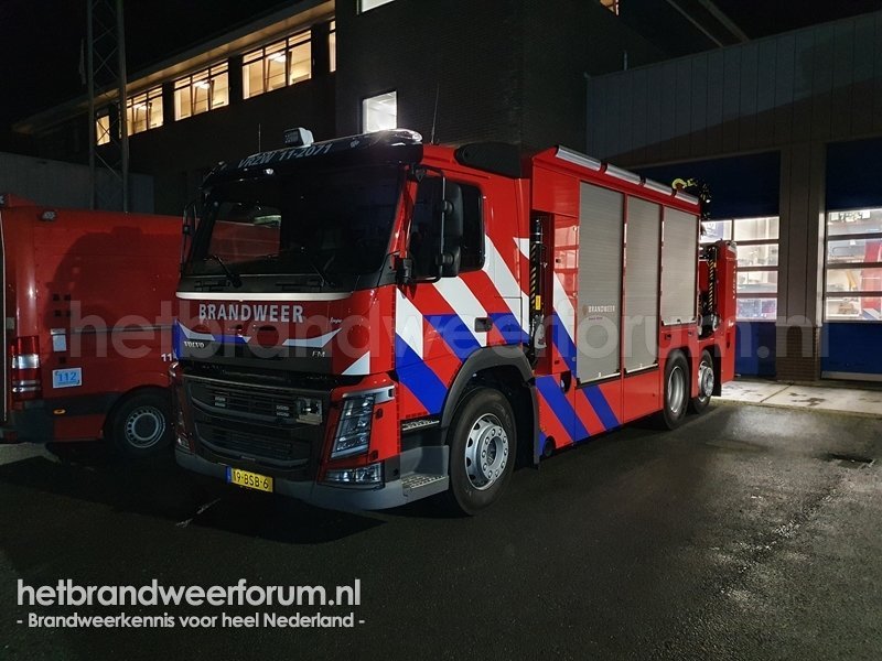 11-2071 Hulpverleningsvoertuig