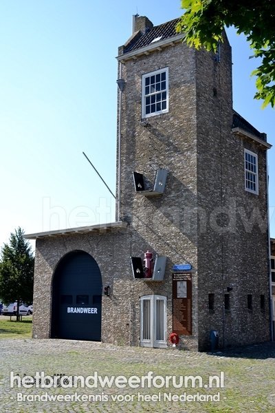 Oktoberplein 4, Te IJzendijke