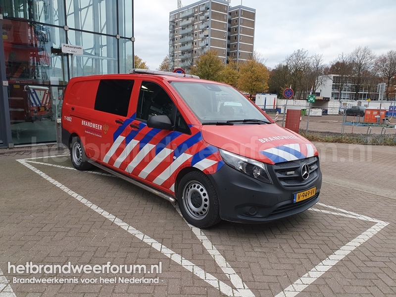 11-0882 Personeel/Materiaalvoertuig