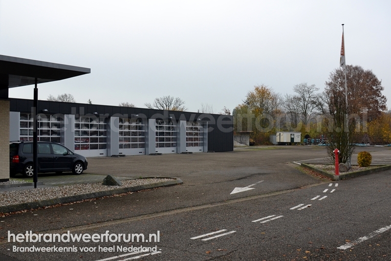 Nijverheidsweg 27, te Genderingen