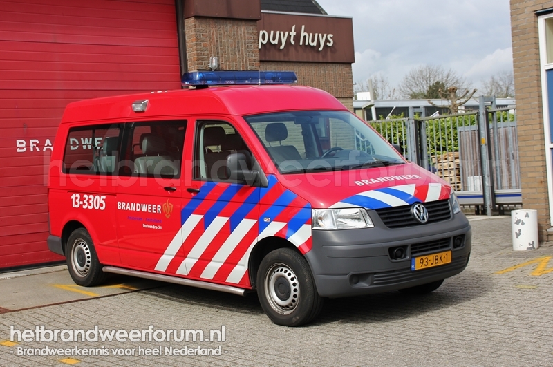 13-3305 Dienstbus
