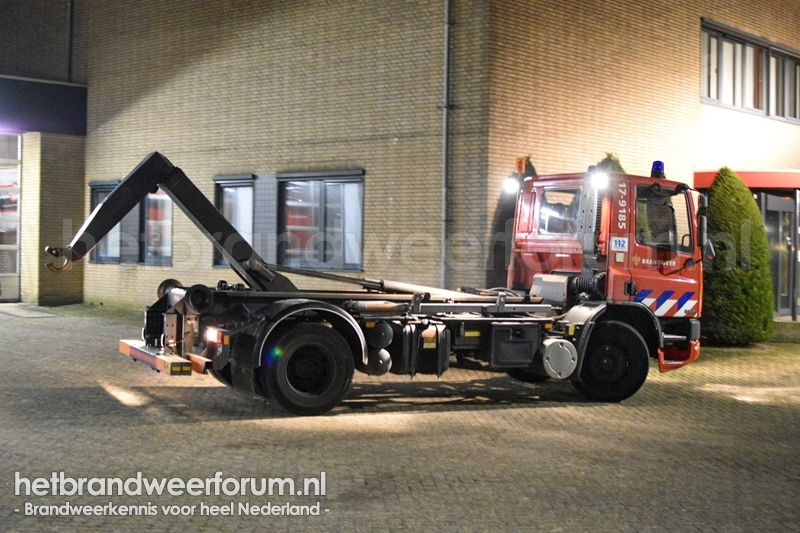 17-9185 Haakarmvoertuig (VX-39-NN)