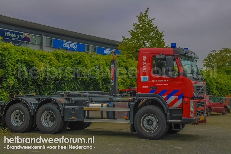 09-8182 Haakarmvoertuig