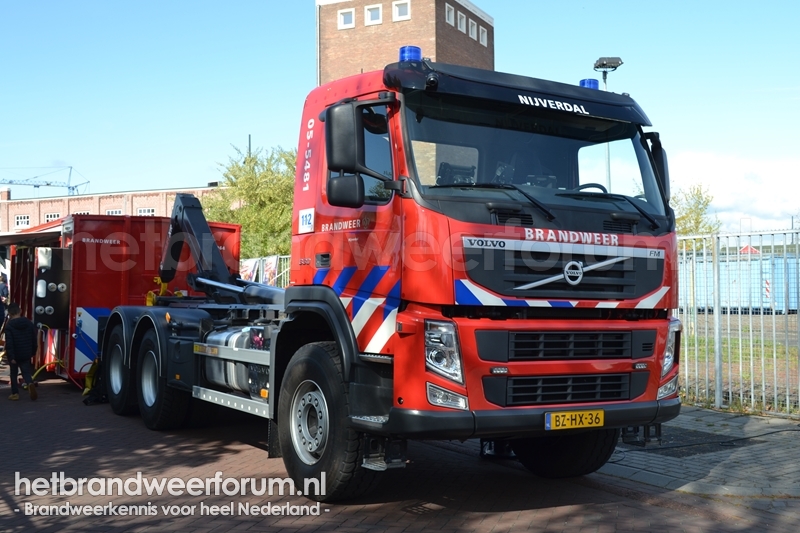 05-5481 Haakarmvoertuig