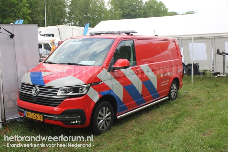 17-1692 Personeel/Materiaalvoertuig