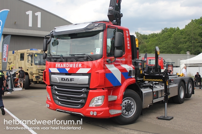 28-6482 Haakarmvoertuig