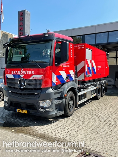 23-5481 Haakarmvoertuig