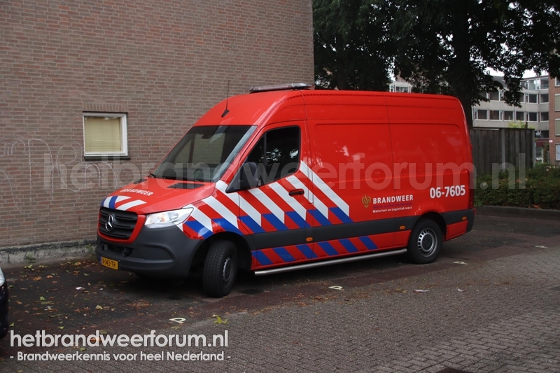 06-7605 Personeel/Materiaalvoertuig